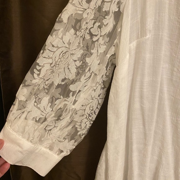 NWOT White Lace Sleeves Button Up Plus Size Blouse - Picture 2 of 7